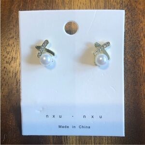 3/$20 gold tone faux pearl rhinestone earrings